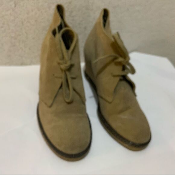 J CREW ~MacAlister Beige Suede Wedge Chukka Desert Ankle Boots - Picture 2 of 11